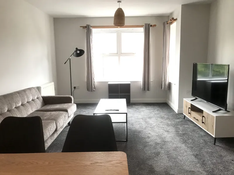 2 Bed // Student Flat // Jul 2026 - Image 5
